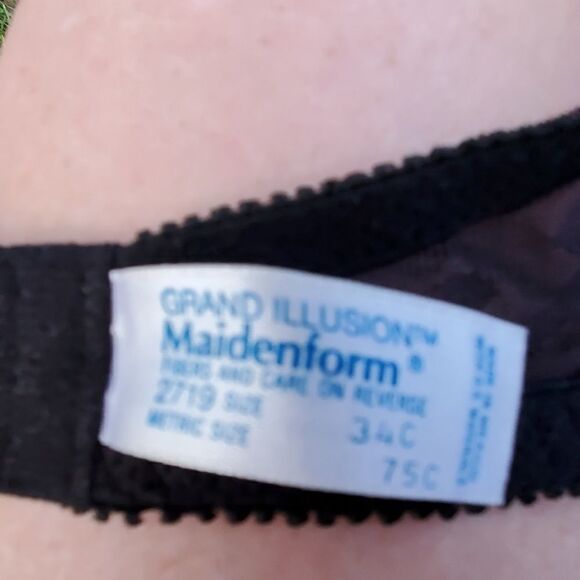 Lace Bra  - Picture 7 of 8